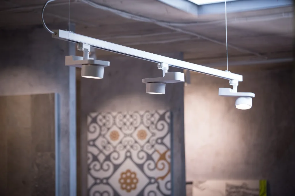SHOWROOM INTERIO – oświetlenie Mistic Lighting, zdjęcie 3