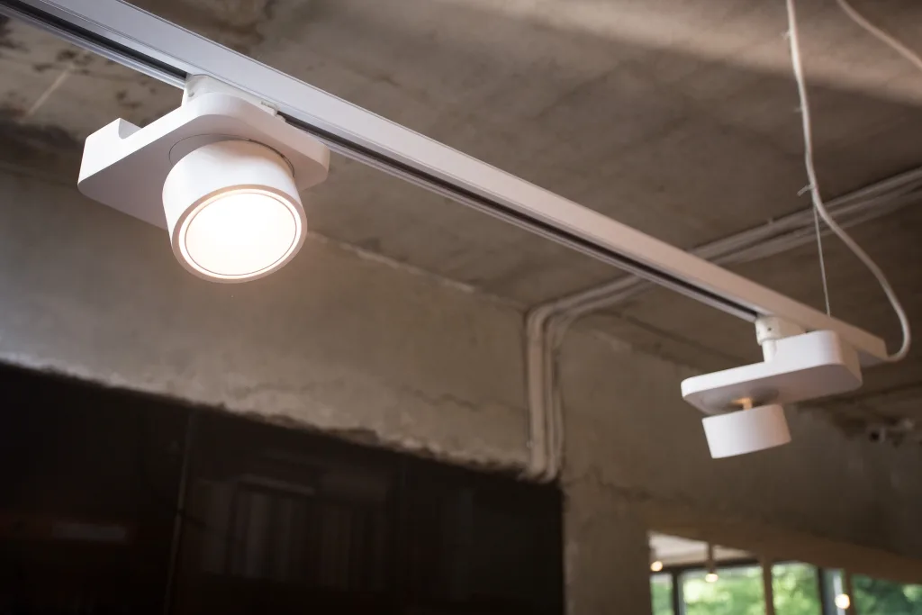 SHOWROOM INTERIO – oświetlenie Mistic Lighting, zdjęcie 9