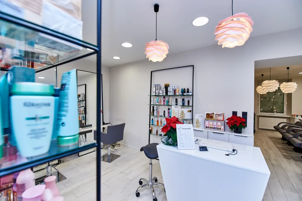 PLATINIUM hair design w Lublinie – oświetlenie Mistic Lighting, zdjęcie 6