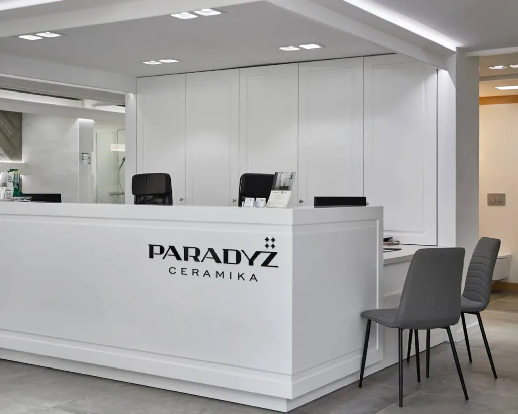 Salon Paradyż w Warszawie – oświetlenie Mistic Lighting