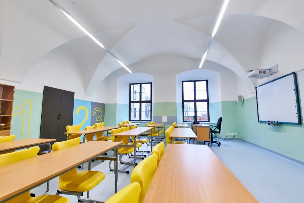 Szkoła Urszulanek w Lublinie – oświetlenie Mistic Lighting, zdjęcie 14