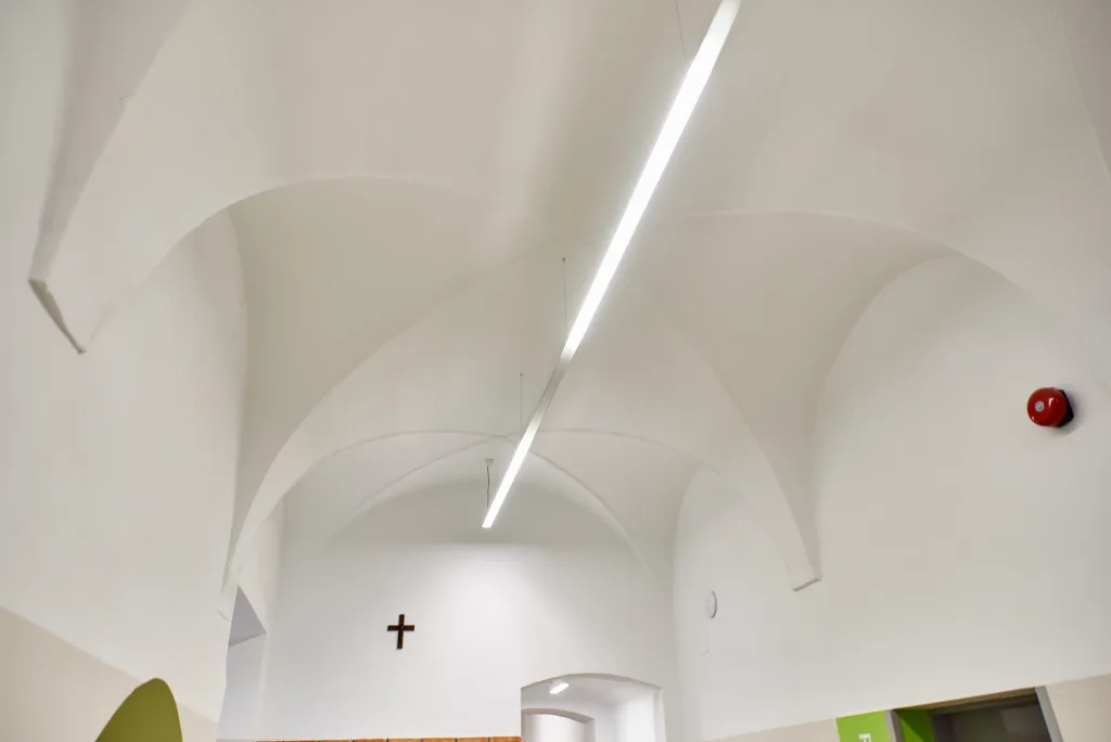 Szkoła Urszulanek w Lublinie – oświetlenie Mistic Lighting, zdjęcie 16