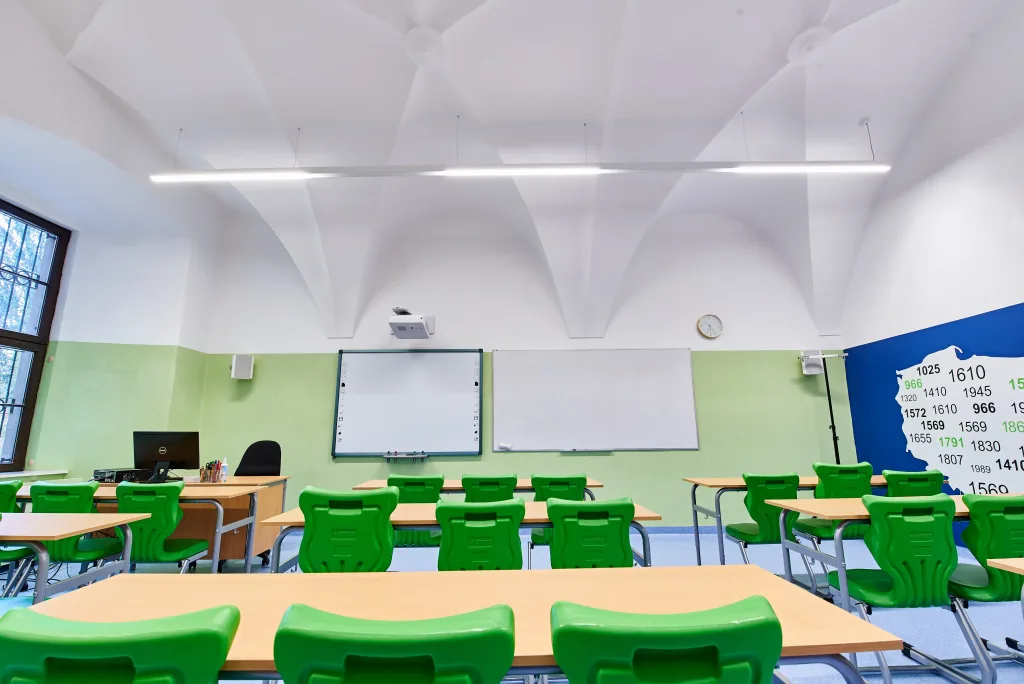 Szkoła Urszulanek w Lublinie – oświetlenie Mistic Lighting, zdjęcie 6