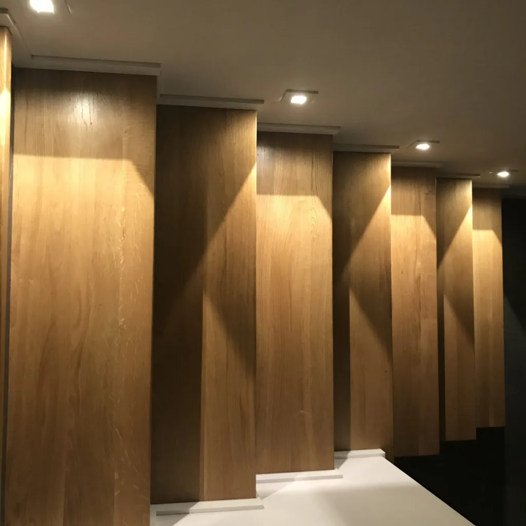Nowoczesne schody w domu jednorodzinnym – oświetlenie Mistic Lighting, zdjęcie 14