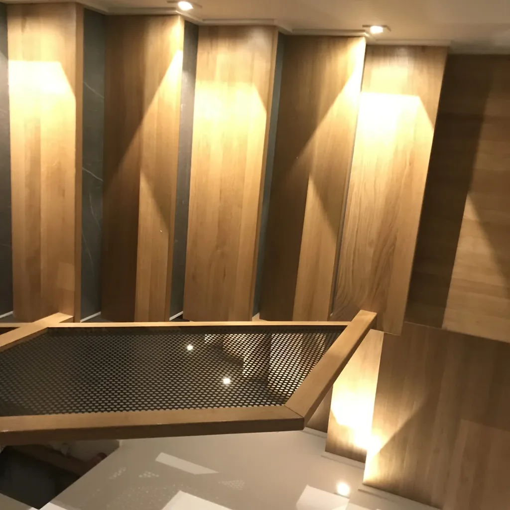Nowoczesne schody w domu jednorodzinnym – oświetlenie Mistic Lighting, zdjęcie 5
