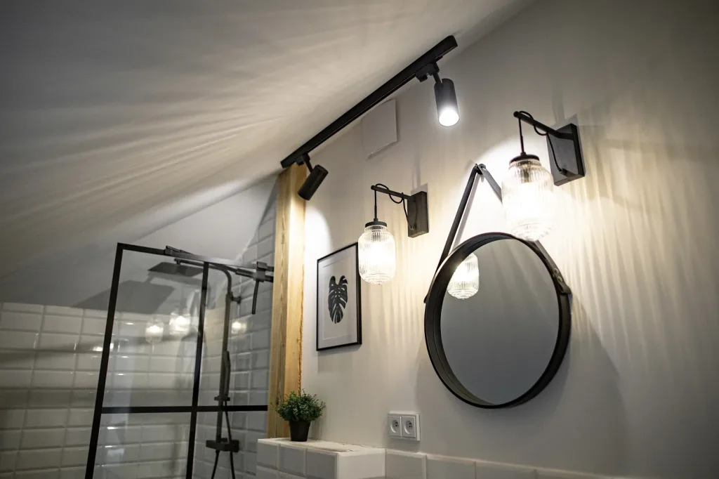 Dom jednorodzinny na warszawskim Wilanowie – oświetlenie Mistic Lighting, zdjęcie 11