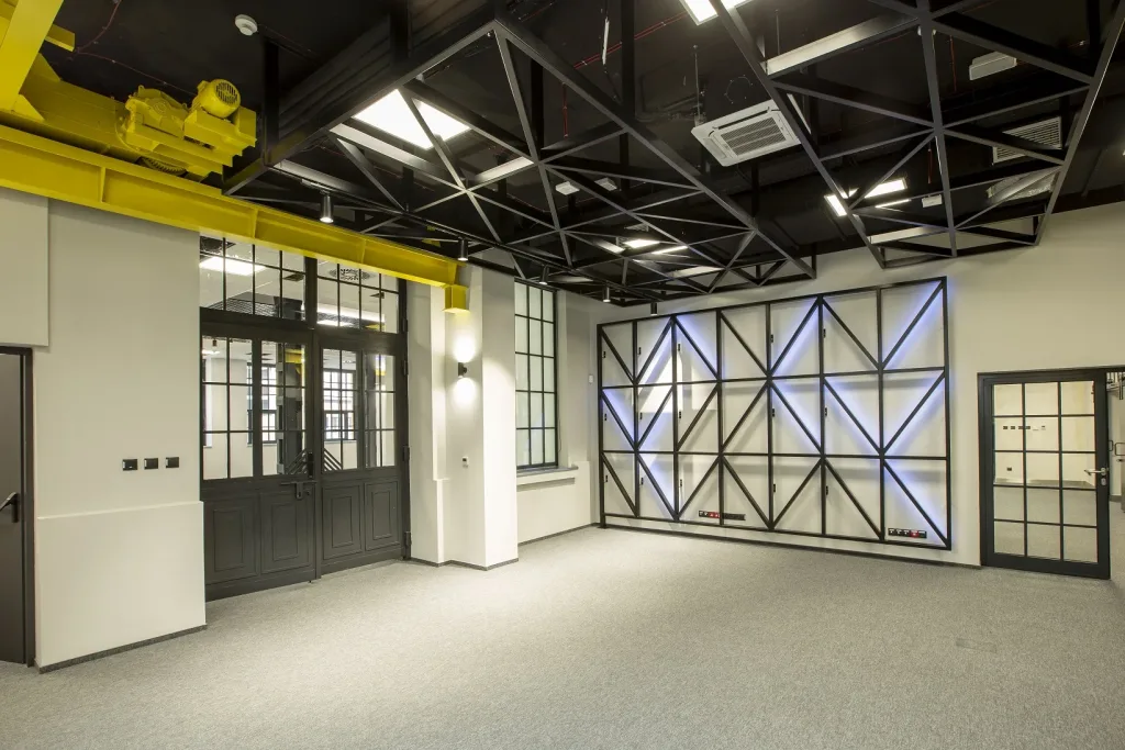 Centrum Komiksu i Narracji Interaktywnej w EC1 Łódź – oświetlenie Mistic Lighting, zdjęcie 15