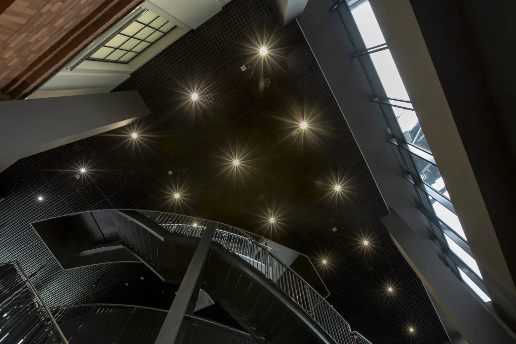 Centrum Komiksu i Narracji Interaktywnej w EC1 Łódź – oświetlenie Mistic Lighting, zdjęcie 8